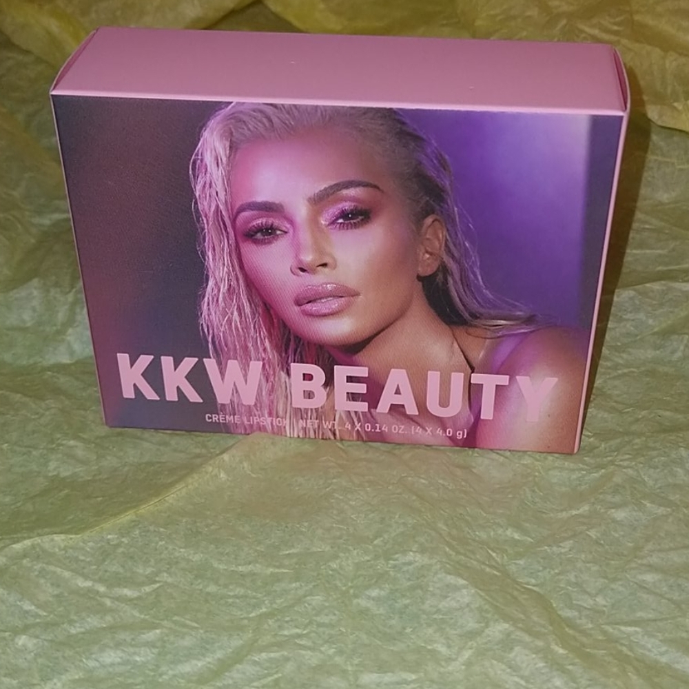 ON SALE!!!! KKW BEAUTY BEST OF PINK LIPSTICK SET - Picture 2 of 3